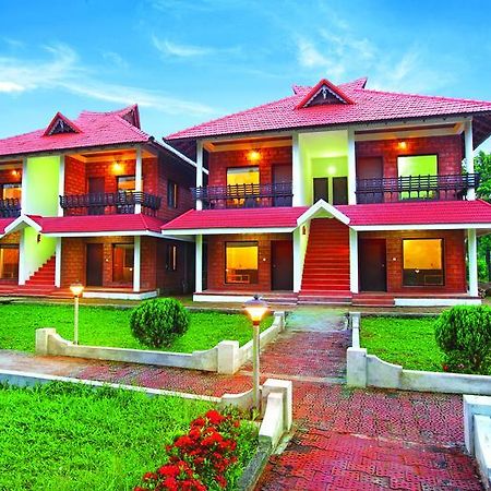 Leisure Vacations Gold Field Lake Resort, Кумараком Екстер'єр фото