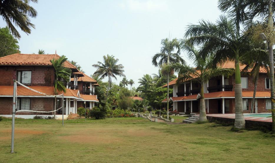 Leisure Vacations Gold Field Lake Resort, Кумараком Екстер'єр фото