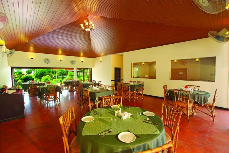 Leisure Vacations Gold Field Lake Resort, Кумараком Екстер'єр фото
